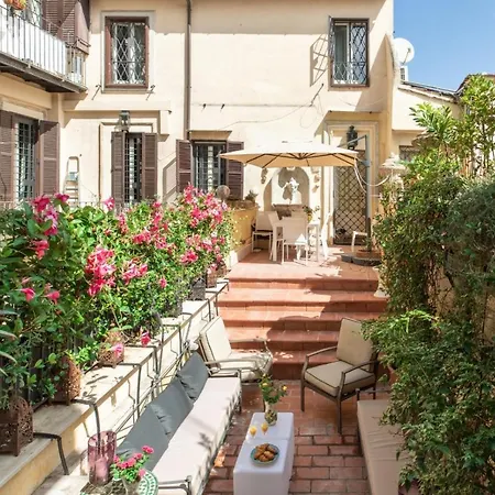 Navona Luxury And Historical *