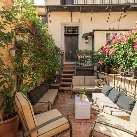 Apartment Navona Luxury And Historical