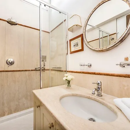Navona Luxury And Historical Apartment